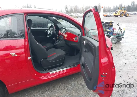 2019 Fiat 500 Abarth z USA, uszkodzony, nr VIN 3C3CFFFH7KT838368